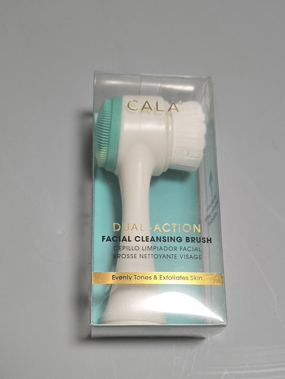 Dual-Action Facial Cleansing Brush — White & Mint